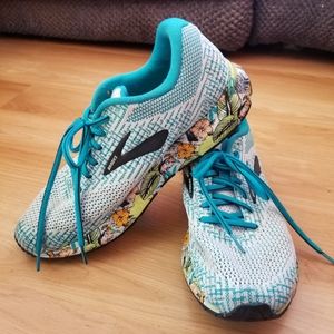Brooks Revel 3 Tropical Collection